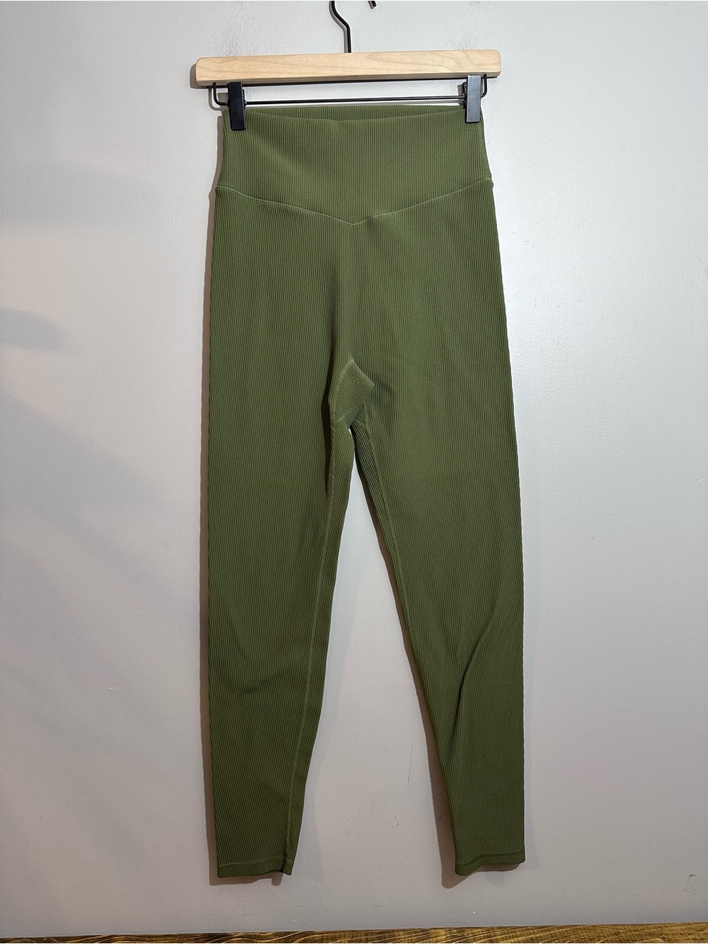 BuffBunny Green Ribbed leggings size large